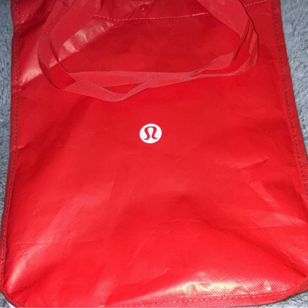 Lululemon carryall reusable bag